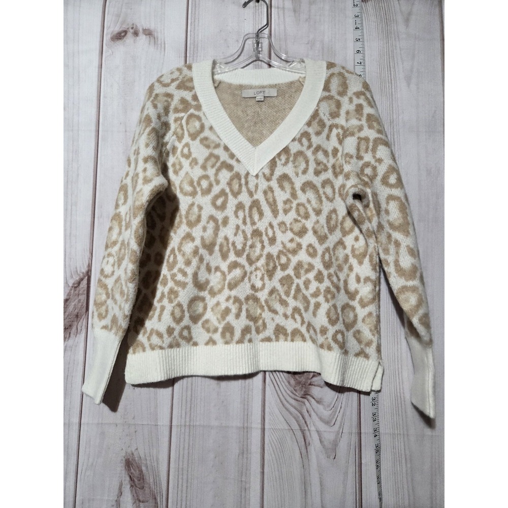 LOFT Sweater Womens XS Beige Tan Ivory Leopard Print V-Neck Pullover Soft Knit